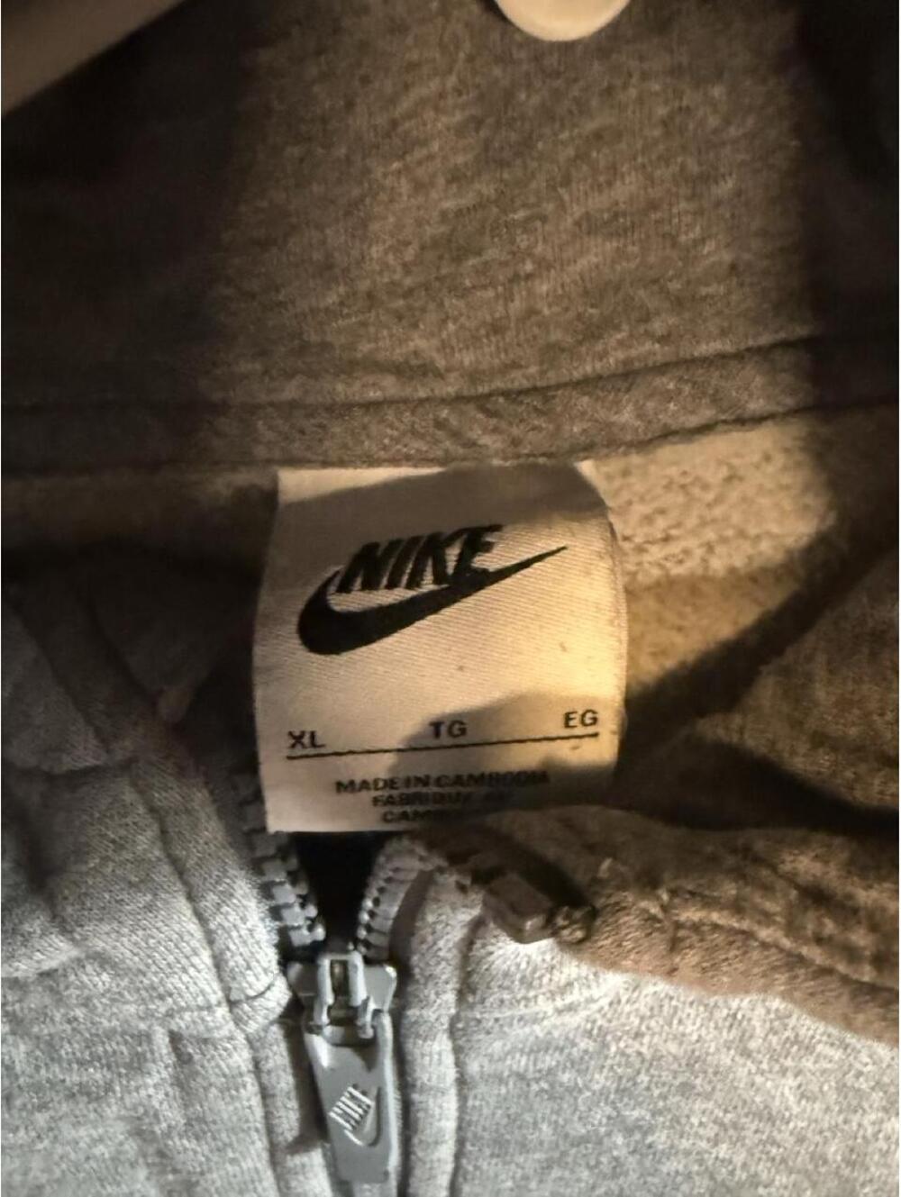 Nike Grey Full Zip Hoodie Sweatshirt Size XL - Picture 2 of 2